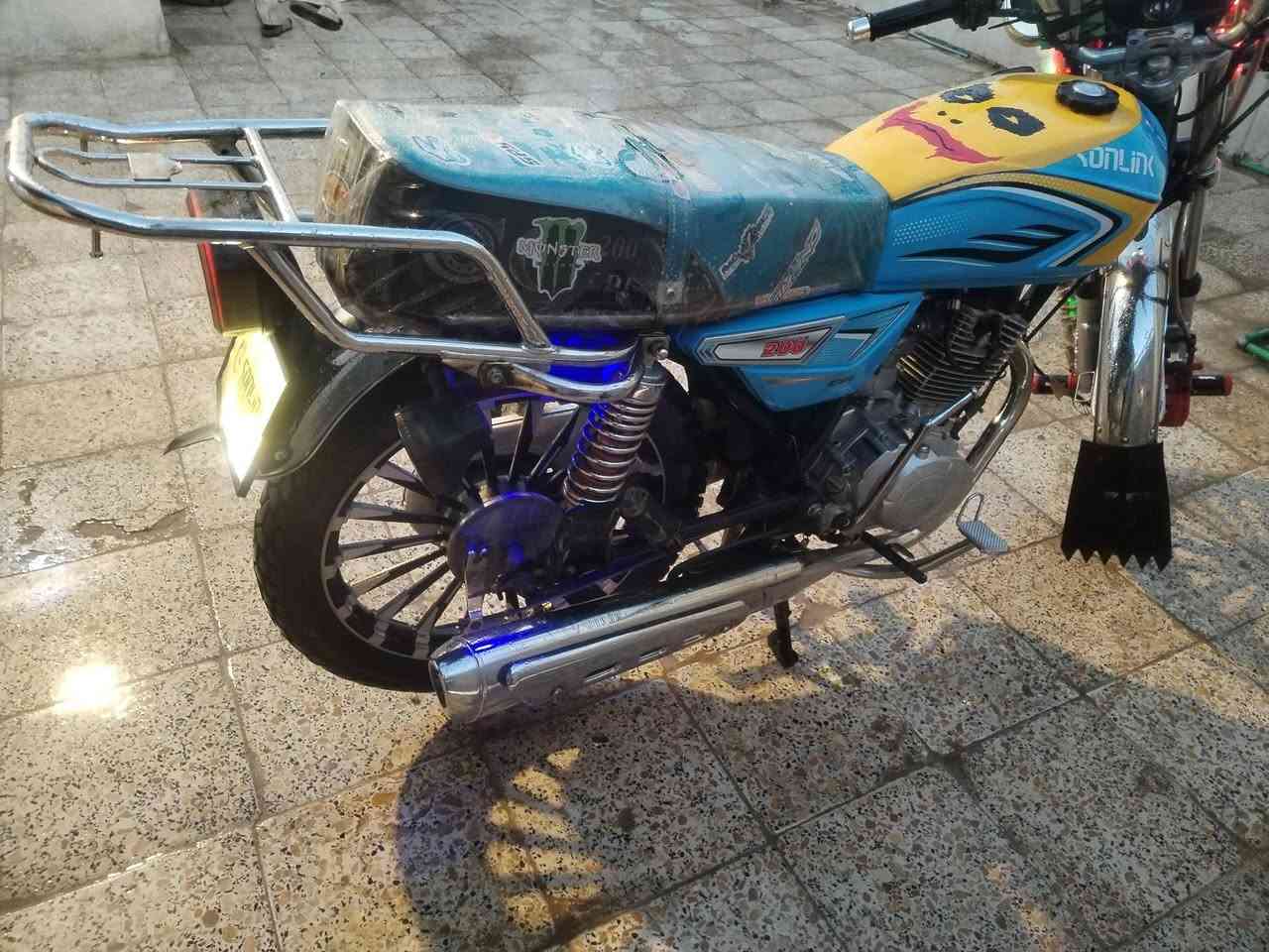 السلام عليكم الماطور أيراني للبيع موديل 24 شكل 25 كله شغال والسعر 650 وبي مجال  ***********
