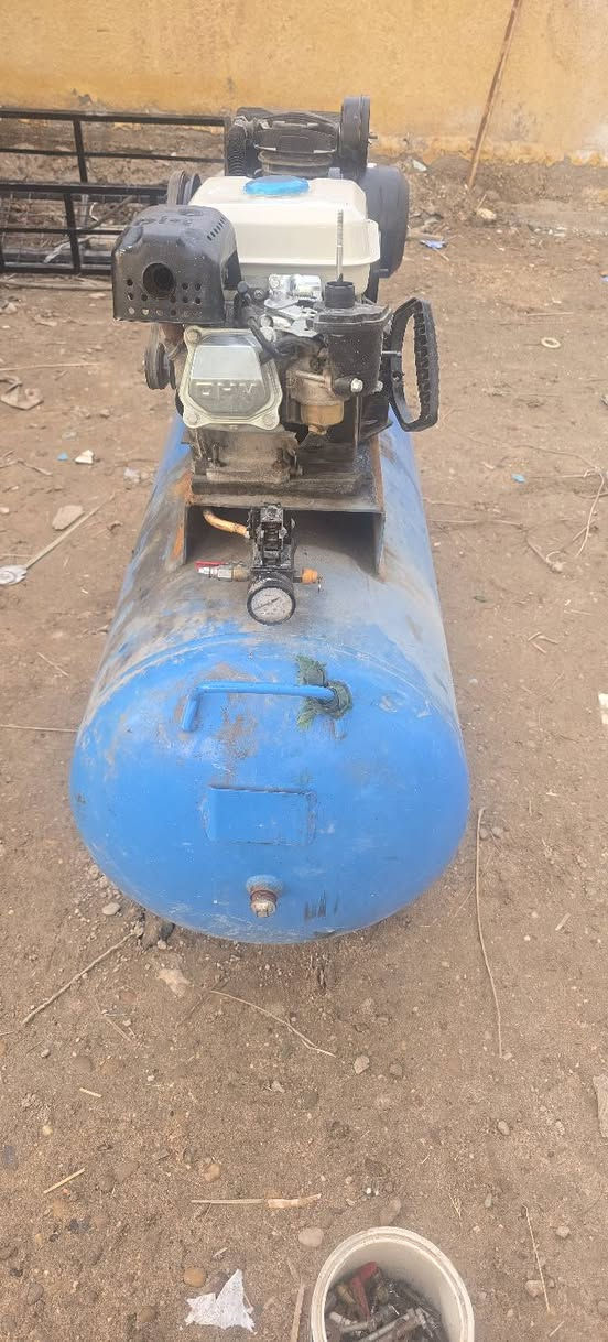 كنبريسر للبيع حجم ٣٥٠ عل فحص الشراي يجي خاص او ينتصل عله الرقم ***********العنوان حله السعر انتصل وتدلل انتصل واتساب وماسنجر حلة, بابل
