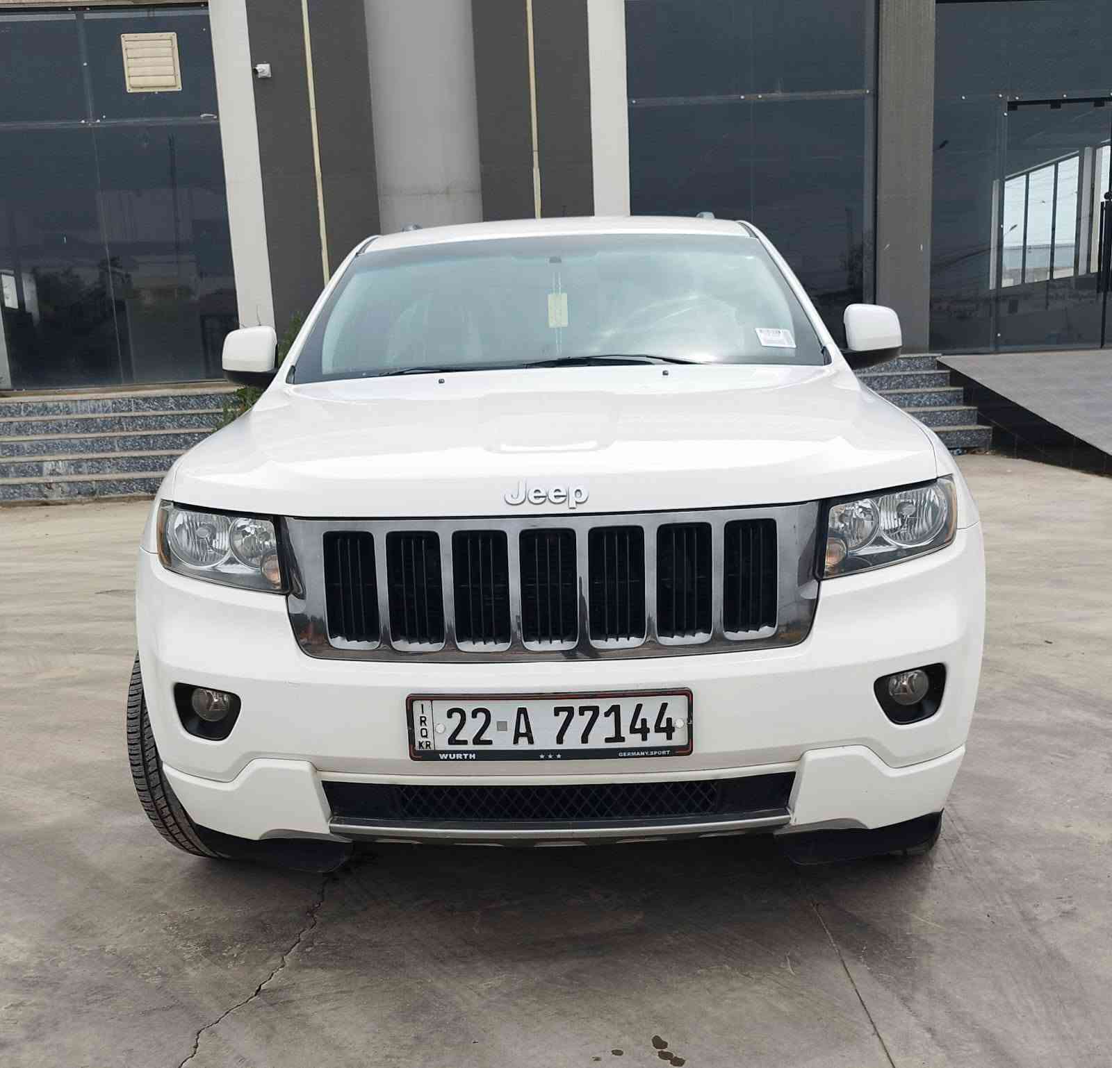 Jeepشيروكي 2011
قطعة صبغ باب سايق بدون دواخل سيارة. ماشية 130
كير مكينا شرط 
السعر 170بيها مجال شي بسيط للشراي 
العنوان موصل
للتواصل على الارقام 
***********
***********
