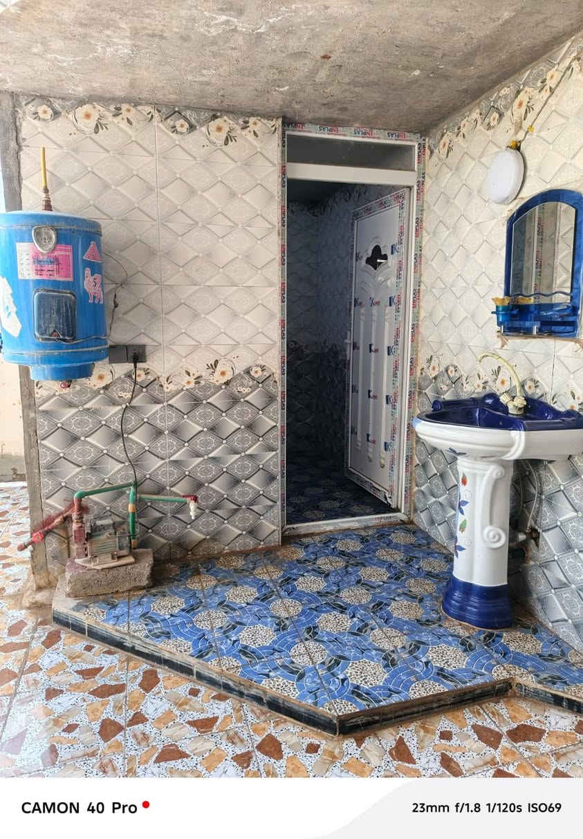 الله الرحمن الرحيم
تسلسل ( 3202 )
بيت للبيع في الفلوجة
خلف مجمع الرحاب 
المساحة : 300 م
الواجهة : 12 م
النزال : 25 م
الشارع : 10 م
غرفتين نوم 
صالة
استقبال 
مطبخ
نوع الملك : طابو زراعي تحويل 
باسم شخص واحد 
السعر: 70 مليون 
للاستفسار: *********** مالك البيت

للاستفسار: *********** مكتب مصطفى الحلبوسي للعقار
