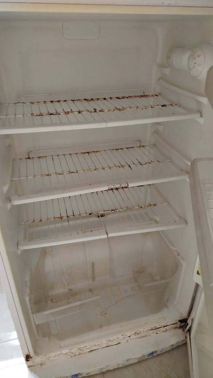 سلام عليكم يأبه ثلاجه شقاله اجمد خير من الله  عندك الرمايد مالت لباب خربانات لسعر 250وبيهه مجال


**إذا كنت صاحب هذا الإعلان وتريد حذفه لأي سبب، رجاءا أرسل رسالة إلى الدعم الفني**