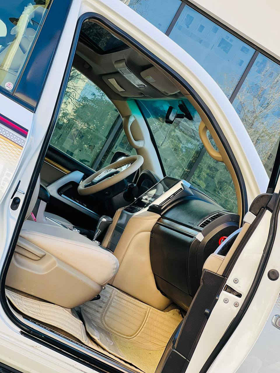 لاندكروزر بريم مديل 2010 كفاله عامه سعر 278 قابل للتفاوض للاستفسار الاتصال ***********  كفاله عامه مكفوله من صبغ وضربه وتبديل مواصفات فول فتحه سقف بصمه تشغيل سبعه 7راكب ثلث قطع تبريد شاشه كامره دواره كشنات جلد تلفزيون سقف بصمه بواب مري شفط مثبت سرعه فورويل ثلاجه داخليه شاشه بلكشن داخل بيجي شاير بلمري مري كهربائي مكينه سته 6سلندر مكينه وكير مكفولات حداديه جديدهه تخم تاير جديد تبريد شغال ثلج رقم نكليزي مميز سنويه لل 30 مشروع وطني مكان سياره كربلاء كربلاء, العراق
