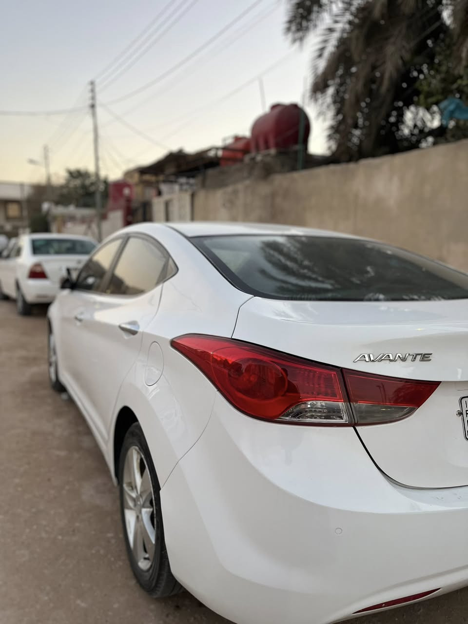 النترا 13  ادوات ادوات دخول جديد سياره جاهزه من كلشي حداده مكينه كير لايت زنون كشنات جلد تدفئه بل كشنات مري شفط نضام ايكو السياره صفاحيها موس جديده تخبل مكان سياره بصره سعر 52 وبيها مجال كلش قليل ***********
