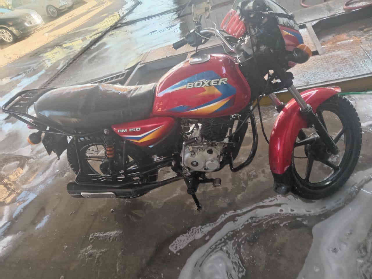 السلام عليكم بوكسر مرقم انكليزي بغداد جديد دراجه بسمي كير محرك كهرباء مكفول محرك مجفت بوش وبستم شركه طسه حلوة دراجه كامله مكمله جاهز مديل ٢٠٢٠ الشراي يتواصل واتس السعر مليون و٦٠٠ وبي مجال 
***********
