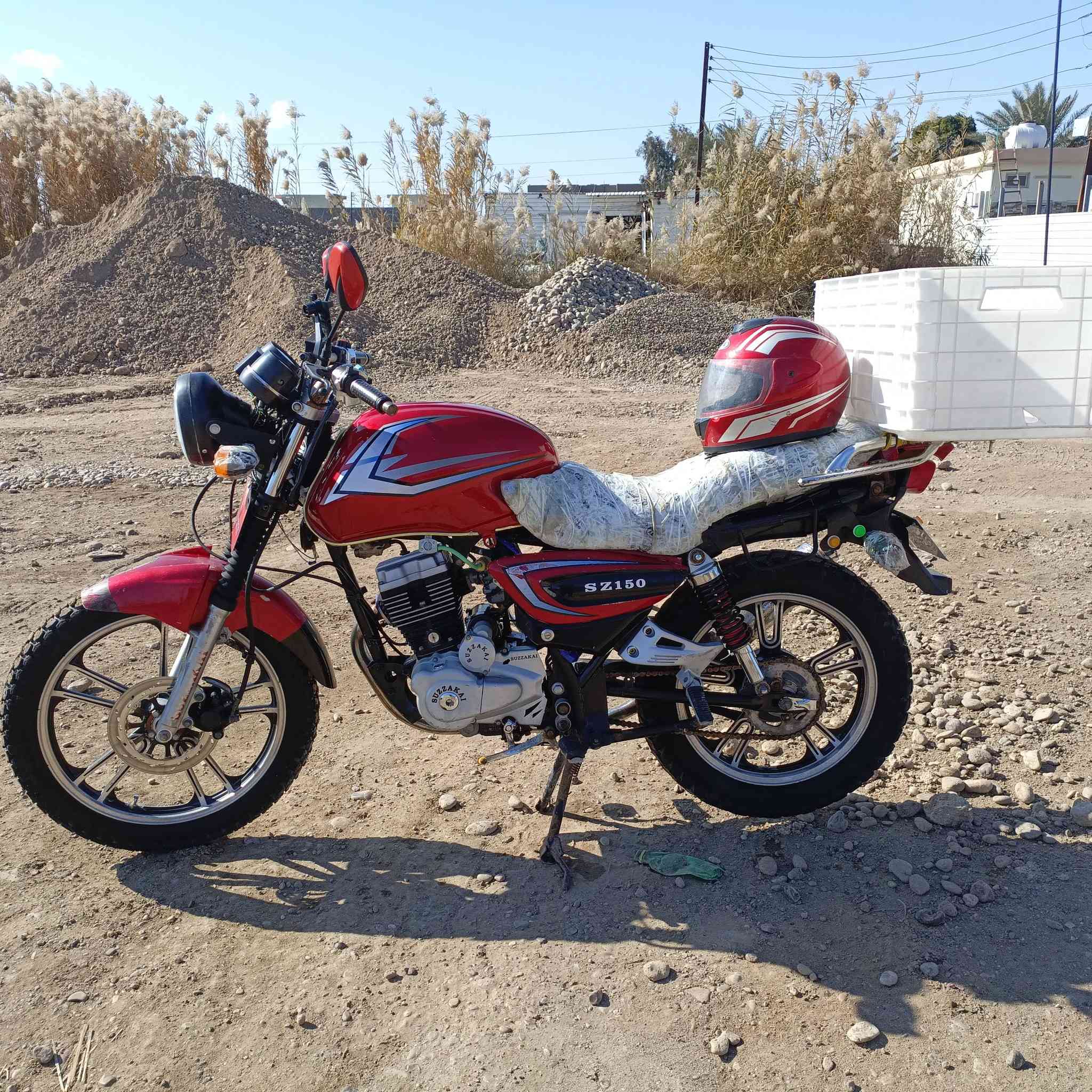 سلام عليكم دراجه خير من لله جني بانده البيع السعر650 قفل  اصوليه وراق كامله بشرط مانقصه شي شوفت عينك نضافه 100  ***********
