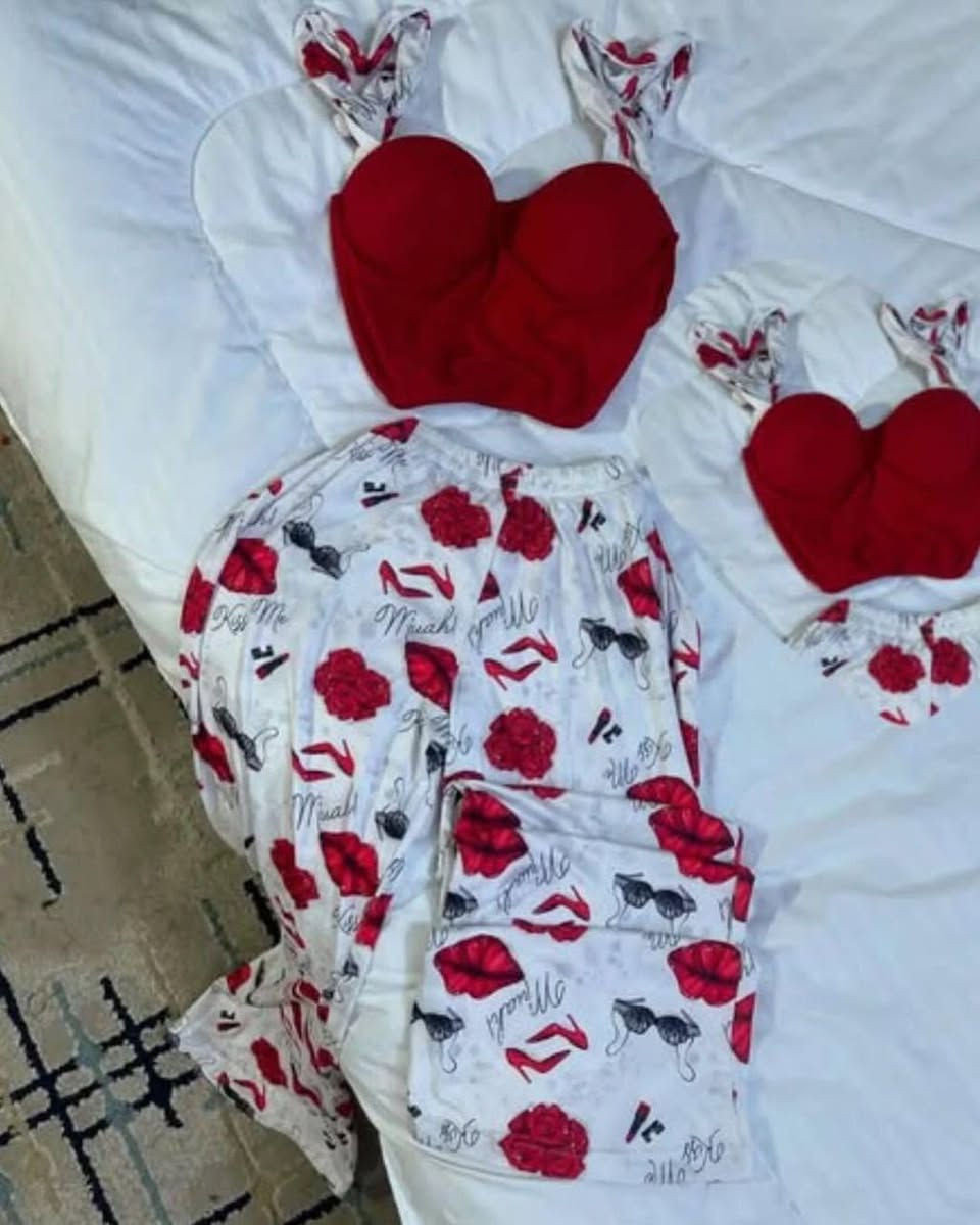 تراك قطعتين
خامه فانيل صيفي✨❤️‍🔥


**إذا كنت صاحب هذا الإعلان وتريد حذفه لأي سبب، رجاءا أرسل رسالة إلى الدعم الفني**