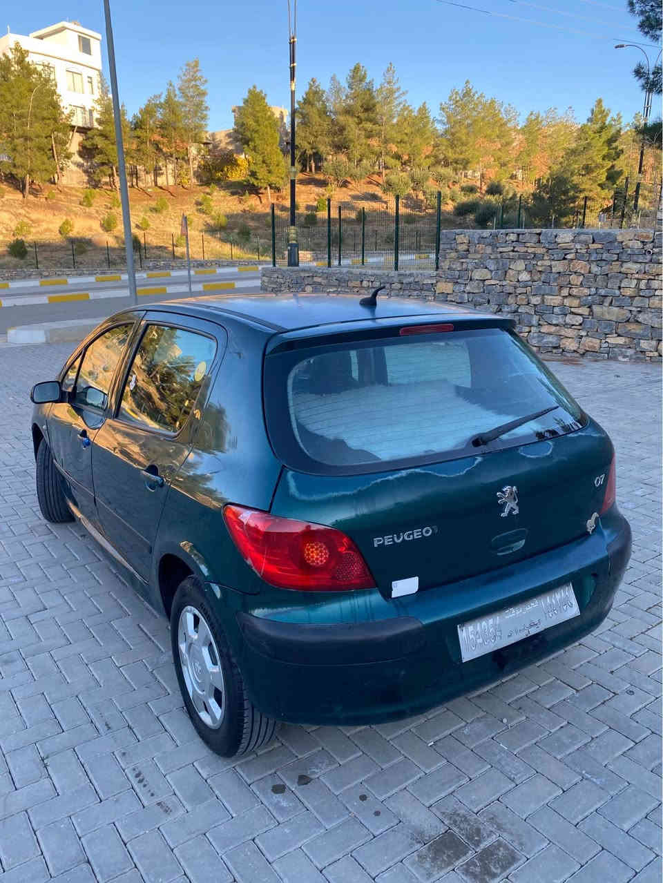 سەرەتا بە ناوی خوای گەورە و میهرەبان

فرۆشتنی خێرا

بیجۆ ٣٠٧ فەرەنسی

مۆدیل ٢٠٠٥

مواسفات خلیجی چوار جام کارەبایی و ئاوینە کارەبایی و قفل مرکزی و گیر و تۆماتیک و دەبل گیر و دەبل ایرباگ و دەبل گیچ و تەبرید و گەرم و سارد و زۆر مواسفاتی تر..!

نموونە لە جوانی و پاکی

گیر و مەکینە و کارەبایی و تەبرید و تەقە و رەقە و تندوتۆلی بەشەرت

گیر و مەکینەی بەشەرت بیلادە

ئارم پلاستیکە و ئارم و ئەوەلیاتی بەشەرت

دەعم و لیدراوی و موس و براوەی بەشەرت

دەعم و لیدراوی و بۆیاخی نیە و پیش و پشت کەپسە

٤ تایە و ویلی لۆکی بیلادی لە ژێرە

سپیر و ئەدەواتی شریکەی ماوە

ماڵی دۆستە و دیناریک مەسرەفی نیە

بۆ عەیب و عار پرسیار مەکە.!

شوین// هەڵەبجەی شەهید

سعری// ٣٢ گڵا و مجالیکی برایانەی تیدایە

ئاسیا ***********

کۆرەک ***********

واتساب و تیلگرام و ڤایبەری لەسەرە.! حلبجة, السليمانية
