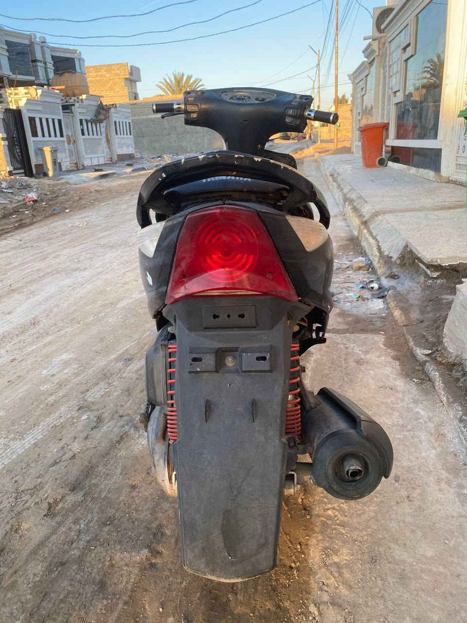 سلام عليكم
دراجه ثعلب 140 مكينه خير من الله كلشي شغال بيها 
فقط الكفرات تعبانه قليل المكان العبيدي شهداء الثالثه 
*********** فقط واتساب السعر 500 وبيها مجال
