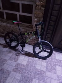 بايسكل البيع سعر 40وبي مجال البايسكل نقصه جاملغات وبريك 07777061590