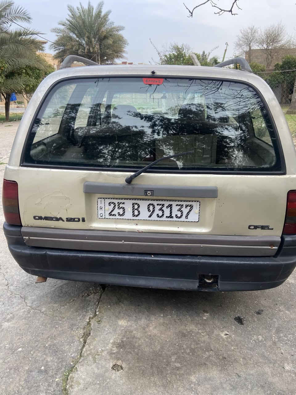 السلام عليكم
أوميغا موديل 1989 كير ومكينة شرط حجم المحرك 20 ،رقم كركوك مسطرة جديد باسمي شرط التحويل ،عنوان السيارة الموصل
رقم الموبايل ***********
