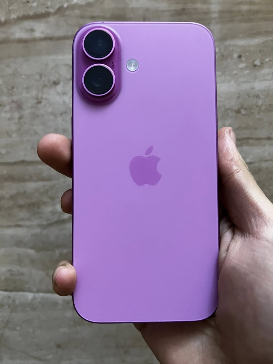 ايفون 16 عادي
ومعالج A18 اقوه معالج بالايفون جهاز جديد بالمعنى شخط مابي تجي تفحصه وين متريد وتر بروف وممبدل بي ايشي نموذج M باكيته كلشي بي شاشه وكفر 128 غيغا بطاريته 92 متوازي على بيعته 

ب 850 الف 
للتواصل فقط شراي *********** بي واتس
