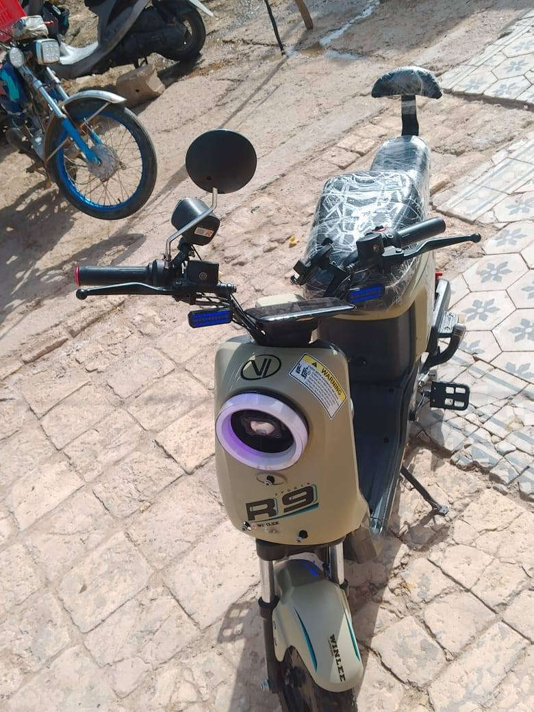 دراجه البيع R9 خمس بطاريات  سعرها 375 وبيها مجال


**إذا كنت صاحب هذا الإعلان وتريد حذفه لأي سبب، رجاءا أرسل رسالة إلى الدعم الفني**