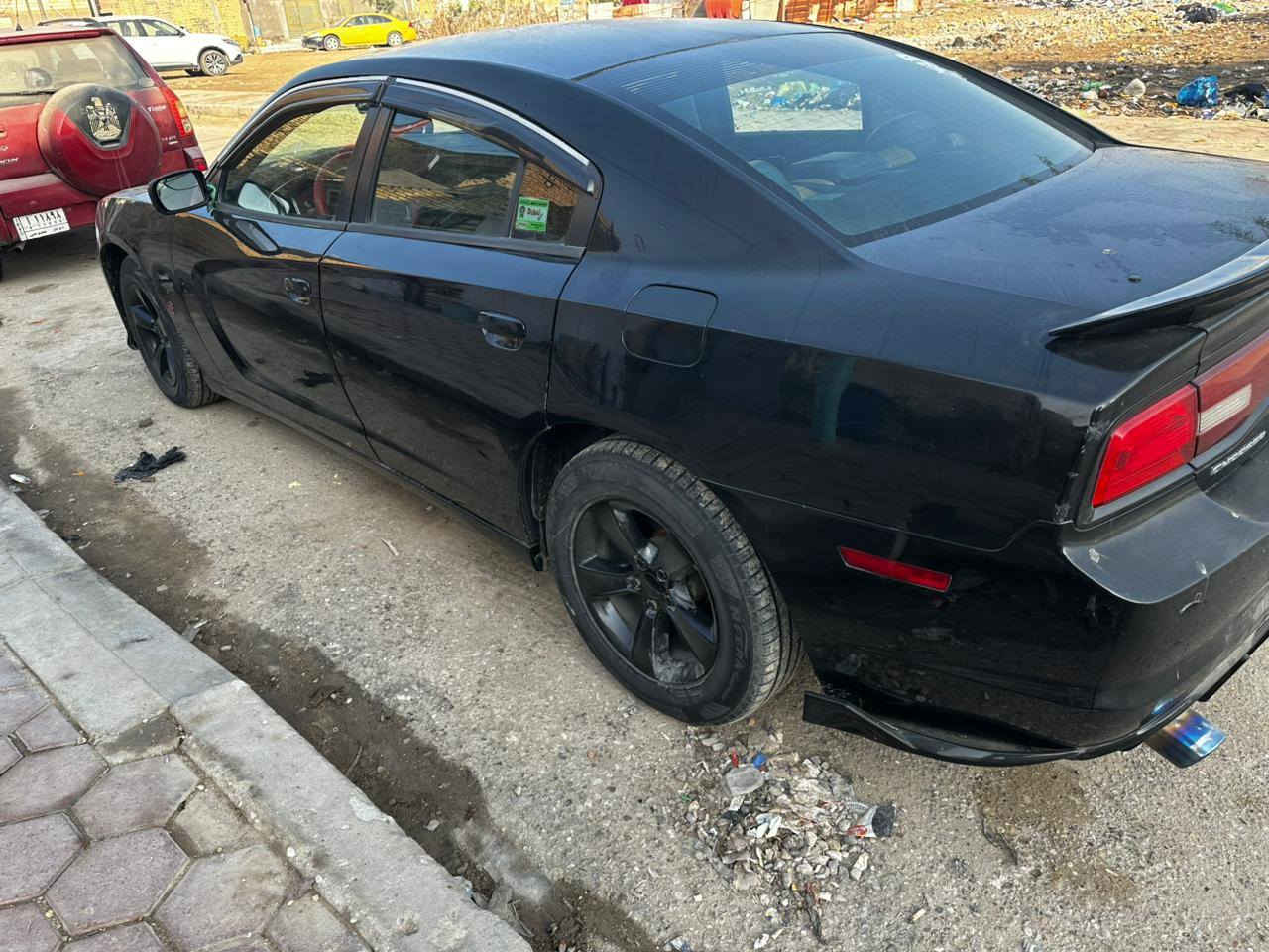 جارجر 2014   بيها تبديل جاملغ فقط بدون دواخل  محرك 3600 دواخل تبريد كير مكينه حداديه تخم تاير بلباكيت مكانها ناصريه مركز السعر 130 بيها مجال قليل للتواصل ***********
