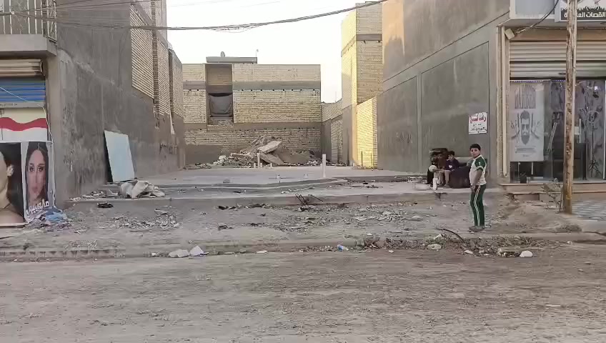 سلام عليكم قطعه ارض للبيع الظباط الثانيه المساحه ٢١٠ متر ***********
