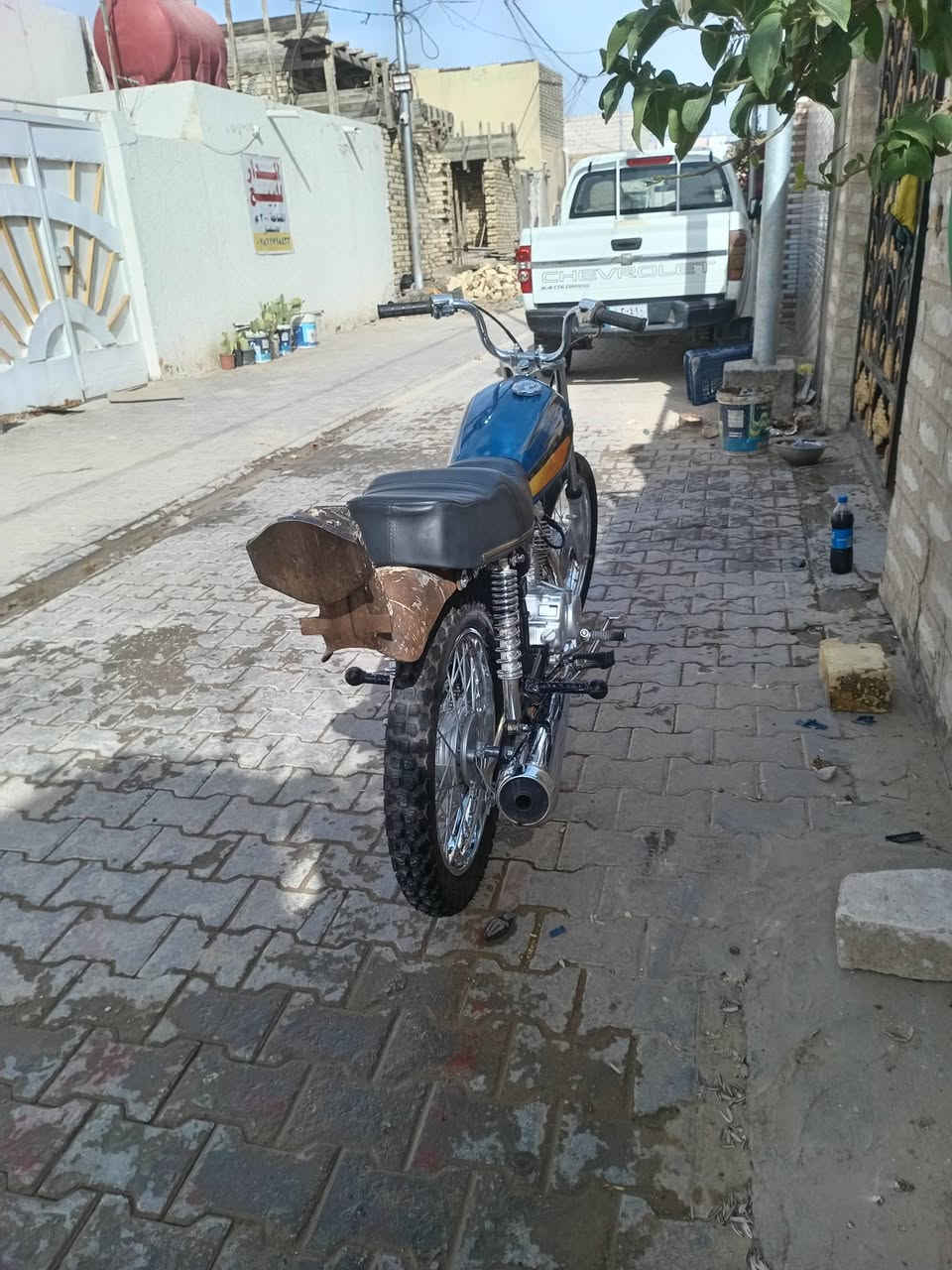 سلام عليكم شباب دراجه للبيع استوهي ام عمره شاصي اسكنر بوريه رفيعه دراجه جديده  السعر 650او بيها مجال الشراي يجي خاص  المو شراي لي تعبني 🖐🏻


**إذا كنت صاحب هذا الإعلان وتريد حذفه لأي سبب، رجاءا أرسل رسالة إلى الدعم الفني**