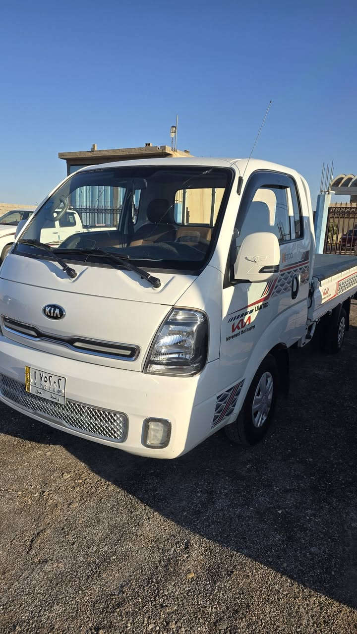 سلام عليكم :كيا البيع موديل 2022كفاله
البيع رقم واسط مشروع وطني مكان سياره ناصريه قضاء الفجر 
لاستفسار تصل*********** ترهم مرواس
