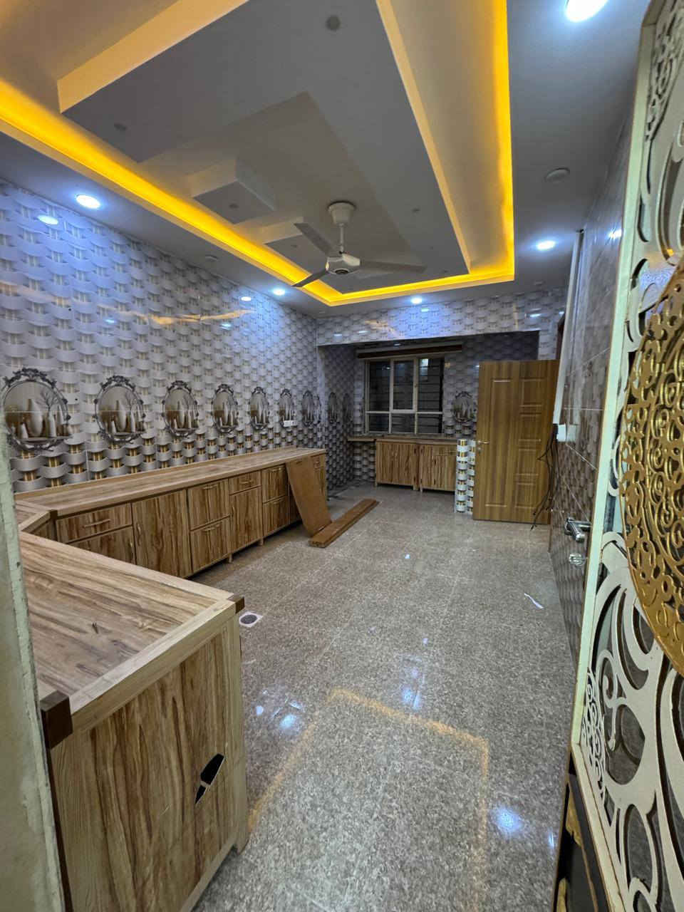 عروض مكتب انوار  الخير
دار للبييع حي تعليم مربع الكارتوني مجاور معهد تقني وتعليم
مساحه ٢٤٠ متر 
طابقيين  بناء  درجه اولى
طابق ارضي استقبال ومطبخ 
وهول وغرفتين نوم وصحيات
طابق ثاني ٣ غرف نوم وهول وصحيات 
دار فارغ  استلام فوري
وسعر مناسب 
سند زراعي بي كرت بلديه 
مراجعه مكتب انوار الخير
مجاور البناء جاهز  مقابل باب الكمرك
***********
*********** ابوعمران
*********** ابواحمد
