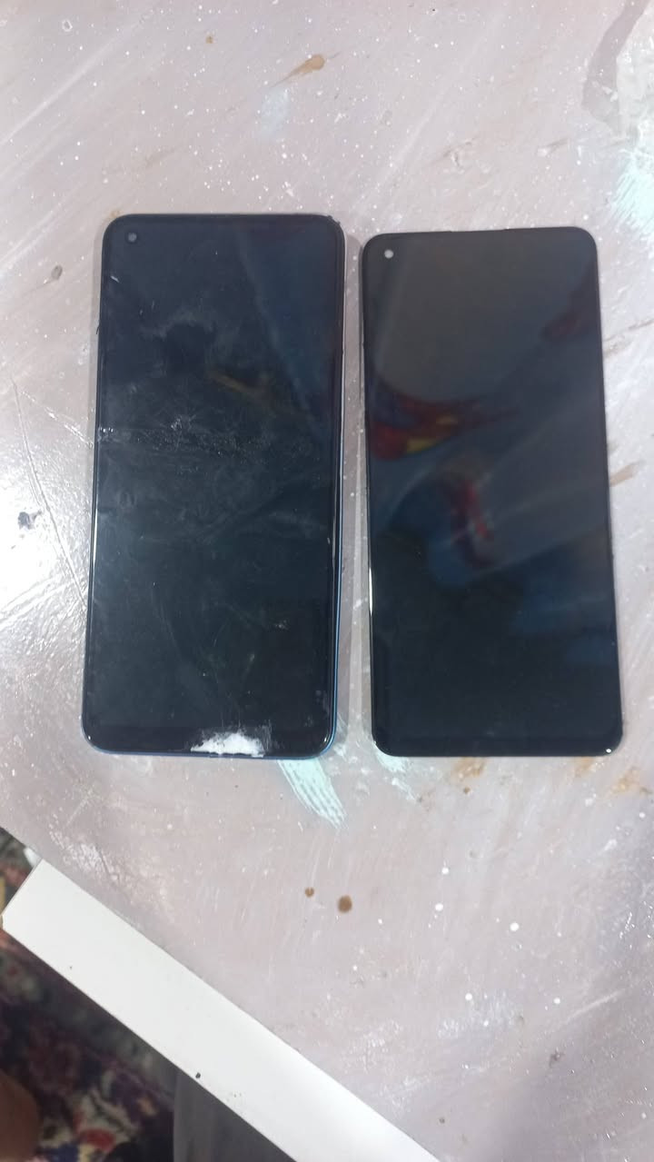 السلام عليكم ورحمة الله وبركاته،
​معروض للبيع جهاز من شركة ريلمي ( Realme 8 ) مستعمل جديد ٣اشهر  و يوجد فطر في الشاشه من تحت 
لان طاح مني و مفكوك ونظام ميشتغل لان حمايه مكسوره وشاشه ثانيه ماادري بيه لو بس صار مشكله بلمس تكدر تبدله 
ابيعه فقط ب 82 او اي سعر يكون اكثر من 66 وفوق
مكاني بصره-اب الخصيب- شارع طريق صحراء

ذاكره 128+12 
بطاريه 5000mAh
نوع معالج: mediatek (MTK) 
هيرتزيه شاشه:  بين 60hz و 90hz
كاميرا:  64+12( شبه عاطل فقط باركود يشتغل) اماميه 30 mb 

رقمي +9647739371555
لايوجد توصيل


**إذا كنت صاحب هذا الإعلان وتريد حذفه لأي سبب، رجاءا أرسل رسالة إلى الدعم الفني**