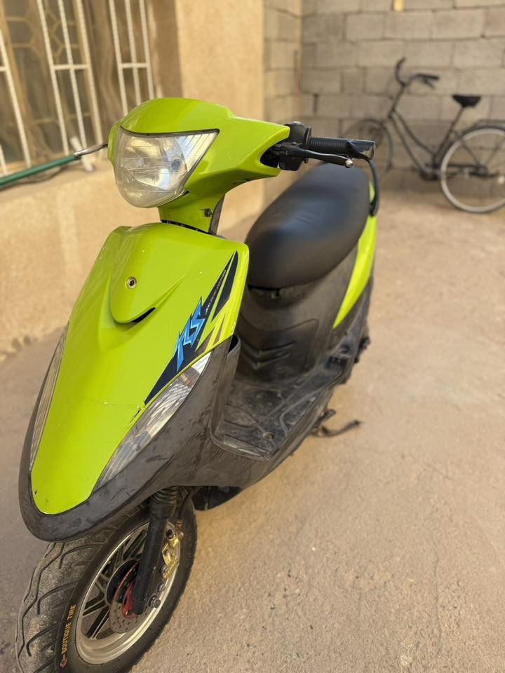 السلام عليكم ماكس عدله ياباني للبيع دراجه رمبه كفاله عامه كهربائيات كله شغاله دراجه بوشه 49 بلاديه بيه شلعه ومعدل تخبل كفراته الاصليه مختمه دراجه ختم واحد ويه المكينه بريكات امامي وخلفي شغالات دراجه ملاح ونضافه تخبل مكينه خرسه ماتنسمع مابيه لا نضوح ولا تنقيص ولا تبخير بيه ويل نجمه الاصلي وتخم تايرات جدد وبيه كزوز FM الاصلي يعني دواجه كله كامله مابيه اي نقص شغاله بكل وقت نص نكره وتخبل نعومته العنوان البصرة التنومه والسعر خاص وانا بخدمت الشراي رقم الهاتف للتواصل ***********
