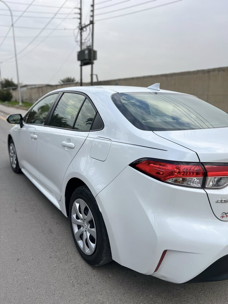 تويوتا كولا هايبرد 2024 LE
وارد امريكي مواصفات LE
-العداد 22.700 ميل
-رادار امامي
-تحكم ستيرن
-هاند بريك بصمه
-مثبت سرعه
وباقي المواصفات المعروفة
✅حادثها تبديل بنيد وجاملغات وصور الحادث موضحه بالمنشور
رقم الشاصي : JTDBCMFE7R3048438
رقم بغداد الجديد بأسمي
مكان السيارة بغداد _ العامرية
السعر المطلوب : 157 وبيها مجال
                تفاصيل اكثر الاتصال : ***********
