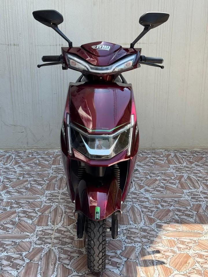 السلام عليكم بسبب الوعود الكاذبه
دراجه شحن كهرباء موديل 2024 
ماشيه 7500 كيلو 
انتاج شركة MTR شركه عالميه و معروفه بإنتاج الدراجات ماخذها من ( مؤيد طياره ) و اوراقها موجوده ماخذها بـمليون و 180 الف
تحتوي على 6 بطاريات حجم الملف 1500 حقيقي 72 ڤولت
سرعتها 65 حقيقي مو وهمي و تمشي مسافه 40-45 كيلومتر بالشحنه الوحده 
شاحنتها الأصليه وياها ام المروحه من تفول شحن تفصل تلقائي بطاريات مالتها البلادي ( نص عمر ) و وياها سويچين بيهن تشغيل عن بعد و قفل التاير و الستيرن
بيها تحكم 3 سرعات و الرجوع الى الخلف R ترجع بگ
بيها منفذ شحن USB و صندوق تخزين 
لايت عالي ناصي و لدات كلها زنون 
الدراجه عمليه و سريعه و رزنه
مكفوله لا فتح ولا تبديل ولا تصليح اي شي كلها على البلاد 
السعر 575 الف وبي مجال بسيط


**إذا كنت صاحب هذا الإعلان وتريد حذفه لأي سبب، رجاءا أرسل رسالة إلى الدعم الفني**