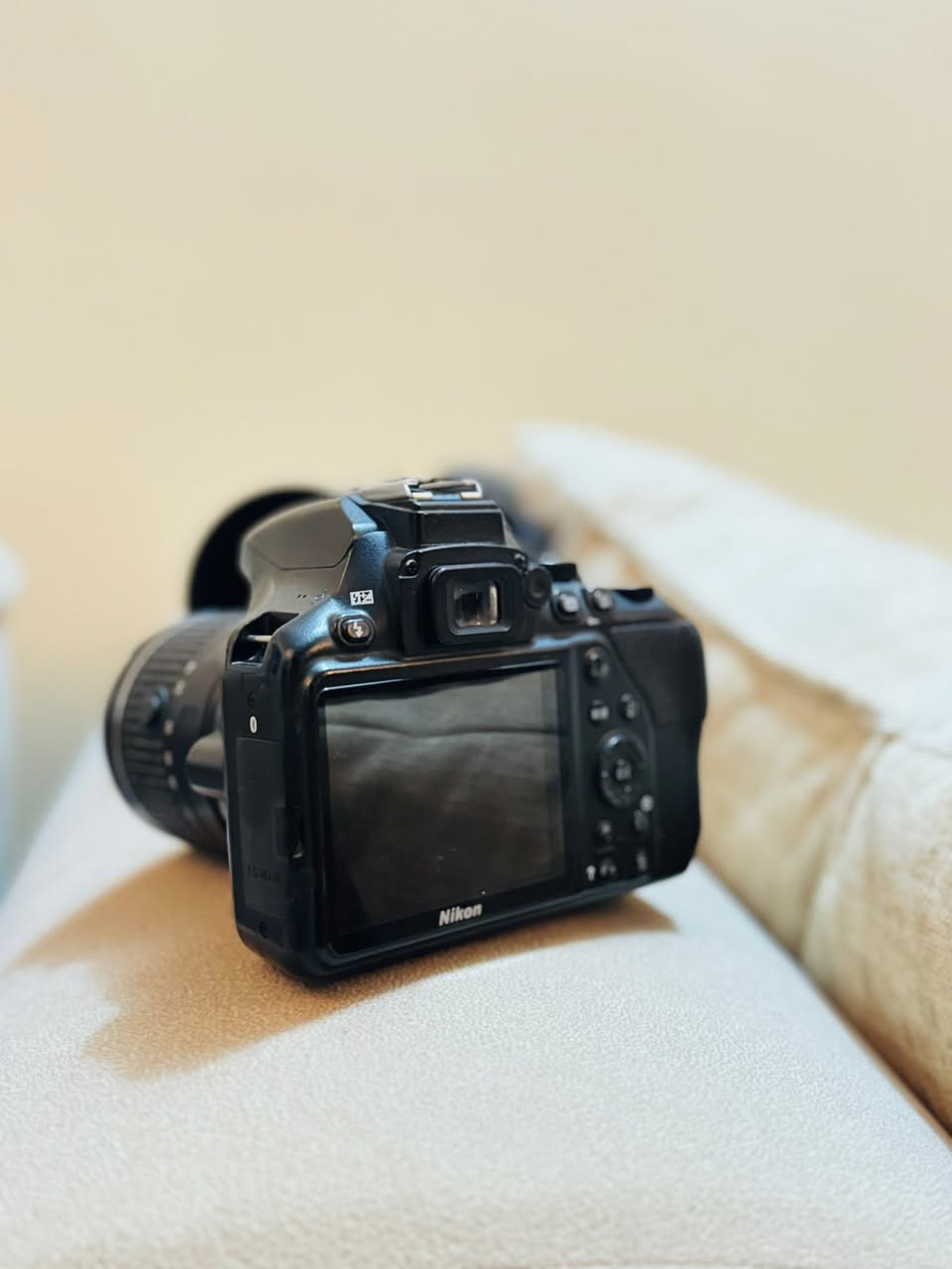 للبيع
نيكون D3400
عدسه عدد : 2
ستاند طوله170
بطاريه عدد:2
شاحنه 
رام 
حزام كتف ملون 
جنطه 

نيكونD3500
للاستفسار خاص او ع رقم 
***********
