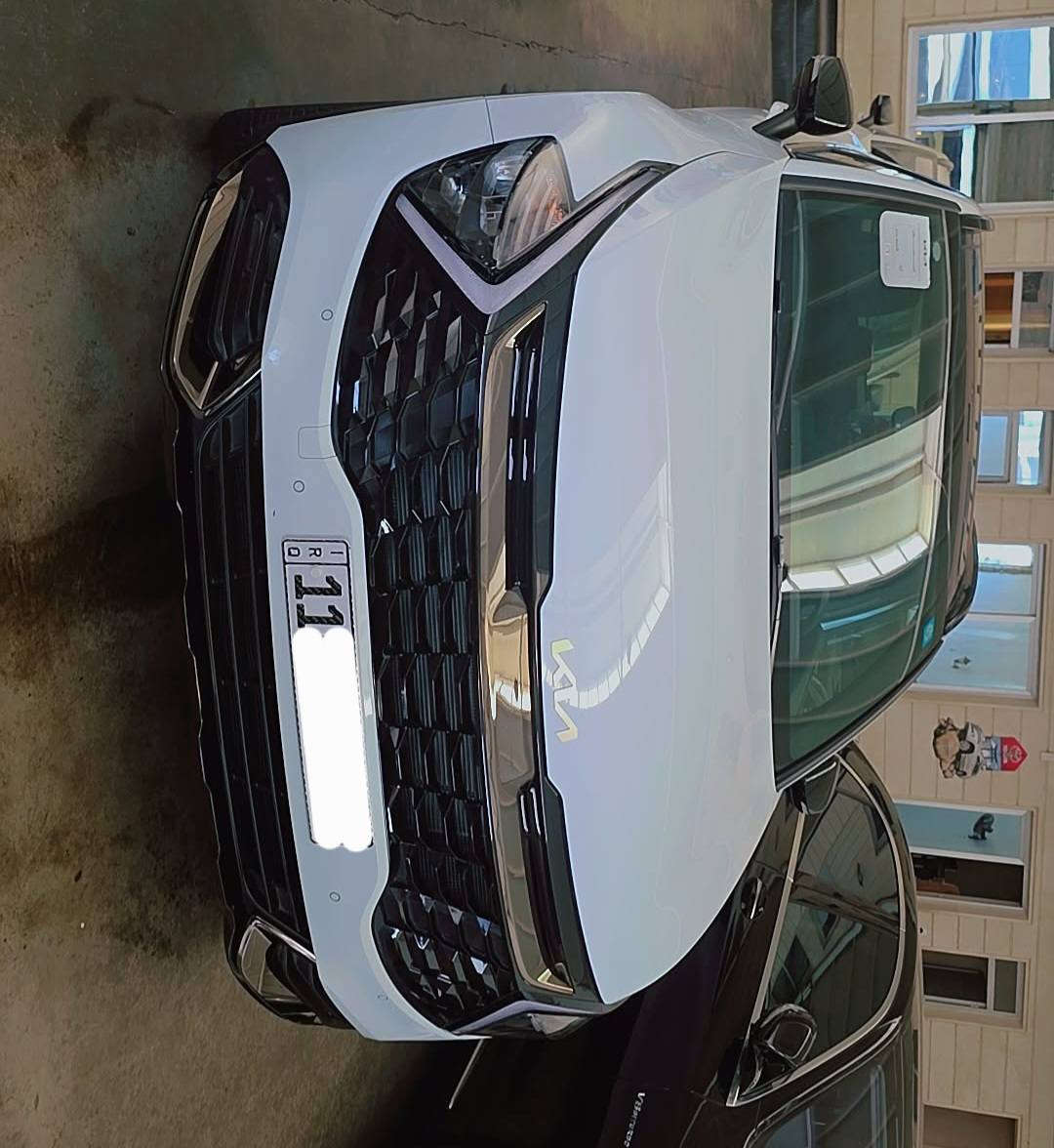 سبورتج فئة بلاك ادشن موديل 25 ماشية 14 الف
فول مواصفات 

✅ مقاعد جلد زيتوني وكنتارا اسود 

✅ محرك دوش 2000 تنفس طبيعي 

✅ كير 6 نمر 

✅ قمارة بانيروما 

✅ بصمة وتشغيل عن بعد  

✅ كراسي كهرباء 

✅ جنطة كهرباء 

✅ هندبريك دكمة

✅ درايف مود ( انظمة قيادة متغيرة )

✅ اوتو هولد  ( نظام فرامل ذكي )

✅ مساعد انحدار 

✅ مانع انزلاق

✅ لايت عالي ناصي زنون 

✅ لد ليزري نهاري امامي 

✅ بك لايت ليزري LED مال جي تي لاين 

✅ شباك امامي بلاك بيانو

✅ كفرات بلاك بيانو ( اسود لماع )

✅ حساسات امامي خلفي وكامرة دوارة

✅ تطعيمات البرونز الجديد بدل السلفر 

✅ مري طي كهربائي واشارة جانبيه 

✅ ويل حجم 19 بلاك 

✅ حساس اطارات 

للاتصال  ***********

🟢  ضمان الدولية 5 سنوات 

🟢  اربع تبديلات دهن مجانا

🟢  سنة صيانة مجان

مبدل دهن داخل الشركة

السعر 250 $ بيها مجال
بيها سونار مرفق مع الصور بيها فقط شخط بارد باب الخلفي
