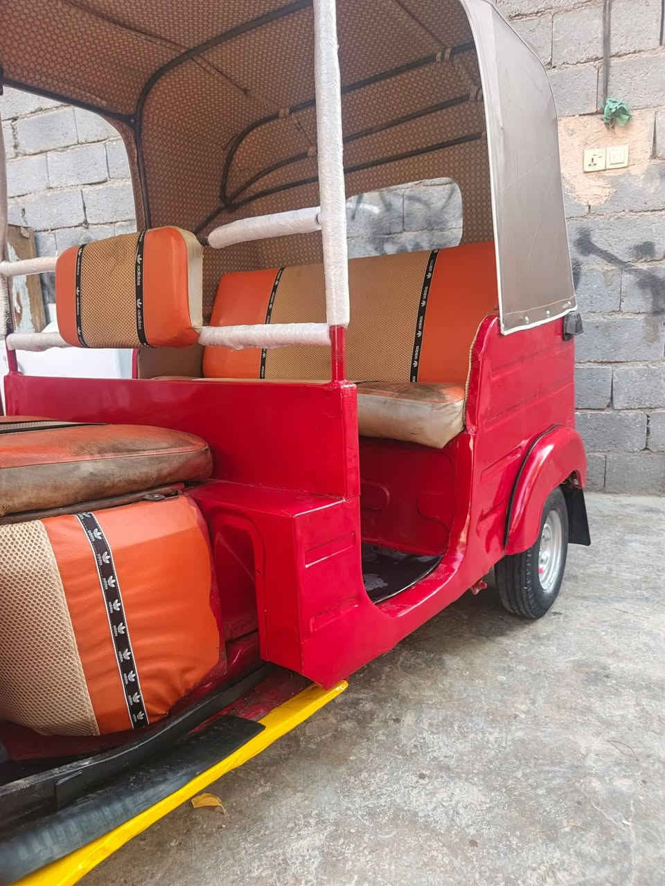 سلام عليكم تكتك مدل 18 أوراق السعر مليونين المكان كربلاء ‏‪0772 460 9406‬‏كربلاء طوريج السعر مليونين وبه مجال طوريج
