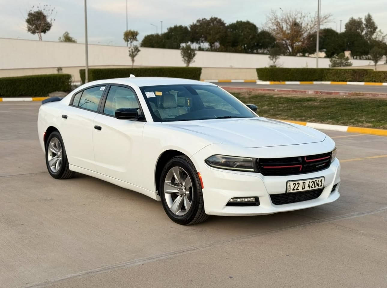 سلام عليكم 
دوج جارجر
مؤديل  ( ٢٠١٦ )
مواسفات ( SXT ) 
شاشة كبيرة 
سماعة( rpaun)
ويل( ١٨ ) بيلادي 
كوشين عزن تتفيه 
داخل بيجي 
شغال 
بلاجكتؤر ليد 
باقي مواسفات معروف 
سيارة كلين كفالة حامة مكفول 
هةتا دحاميات كفالة 
بيهاواحد مكان ضغار بارد بل جاملغ كدام 
فقط باقي كل كفالة 
شرط سونار 
سيارة ماشي( ١١٢ )حقيقي 
گير ؛مكينة ؛حدادية؛كل شرط فحص 
٤ تايرات ويل جديد 
سنوي؛ فحص ؛هذا ؛رقم كل جديد 
سارة بسمي تحويل وةكالة شرط 
سعر سيارة (٢٢٢ ) وةرةقة بيها مجال 
مكان سيارة ( اربيل)
رقم موبايل ئاسيا ***********
كؤرةك ***********
