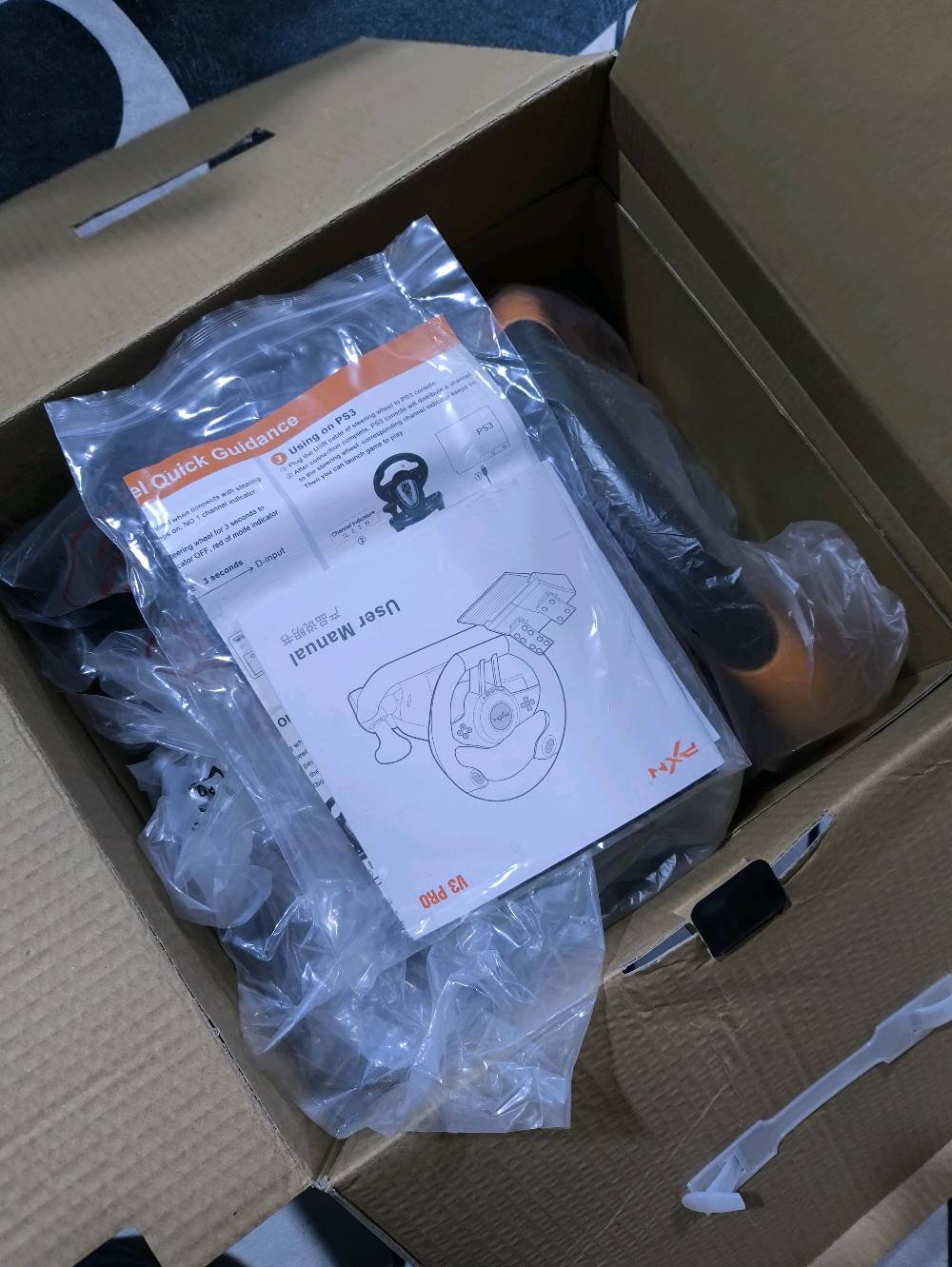 دركسون اكس بوكس و pc نظيف هو والكارتونه وملحقاته كامله ب 50 الف 
متوفر توصيل 
التواصل ***********