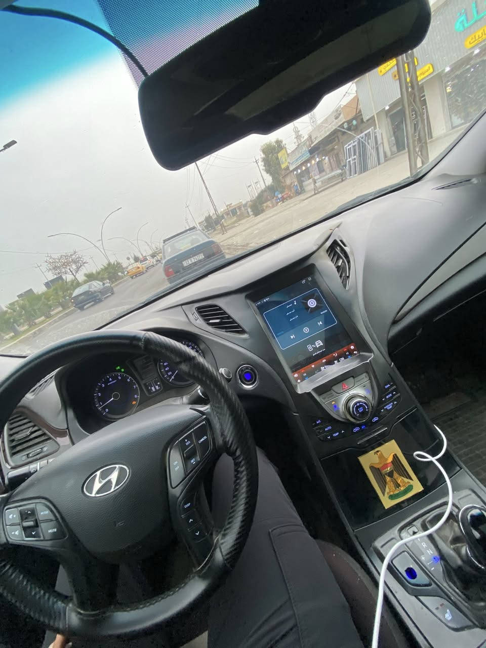 هونداي ازيرا
محرك 6
فول موصفات 

موديل 2011 خليجي فول مواصفات
بدون ضرر بدون صبغ 

المواصفات
بردة خلفية كهرباء
تحكمات ستيرن
بصمة تشغيل 
بصمه أبواب 
حساسات أماميه 
حساسات خلفيه 
بانوراما 
قطعتين تبريد
زراك لايت 
مثبت سرعه
شاشة 
كامرة اماميه
كشنات جلد 
كشنات كهرباء
اشاير بل مري
 مري شفط
مانع تزحلق 
السيارة رقم دهوك

تريد تحويل تريد وكالة عامة 
سعرها 125$ 
عليها غرامة 9 اوراق تنزل من السعر 
***********
***********
