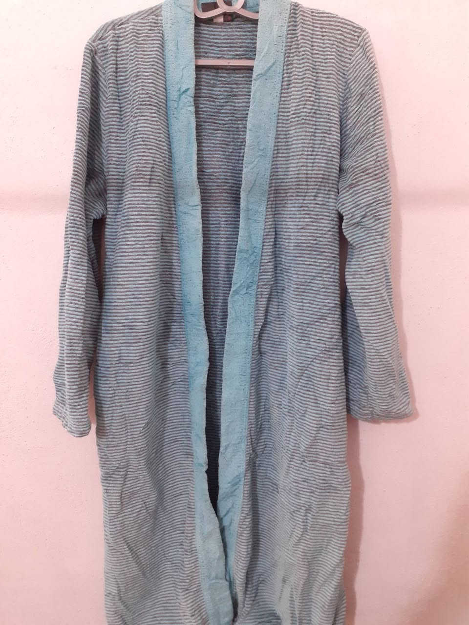 برانص رجالي ونسائي خاولي ب ٣ فقط ويوجد لدينا بجامه نسائي ورجالي  قديفه   وفستان بناتي السعر بألف فقط العنوان حي الإطفاء مقابيل مدرسه واحد الأحد والآيات محل حامد العبدلي  
الرقم ***********
