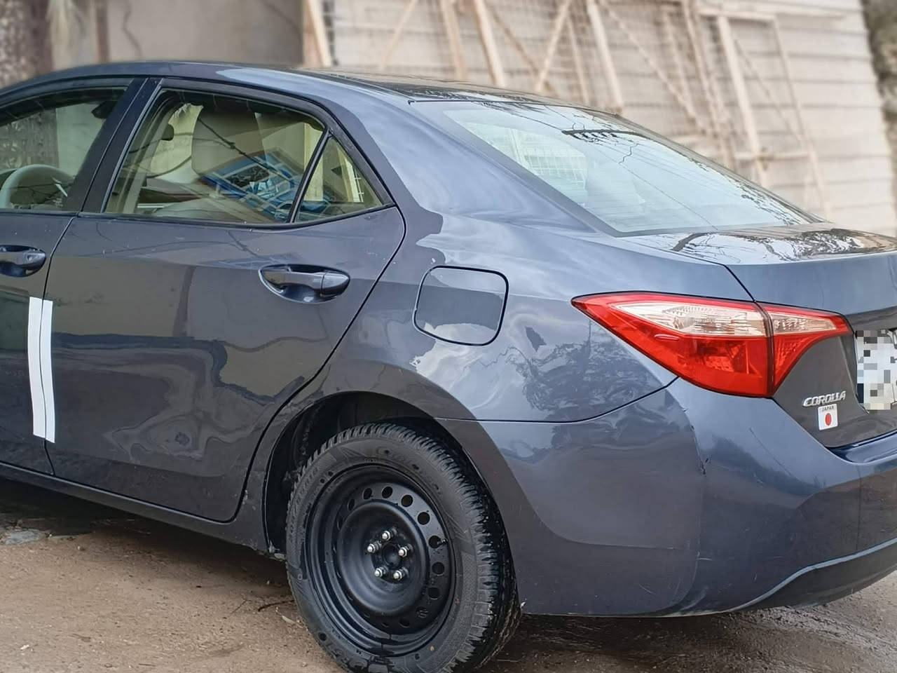 السلام عليكم
كورلا موديل 18  رقم أربيل بسمي وارد امريكي ضرر بس البنيد بدون دواخل شرط و بدون ايرباك شرط سنوية لل ٢٠٣١ حجر و رادار موجود والسيارة جاهزة بدون أي نقص و گير و مكينة مكفولات و تخم تاير جديد
السعر ١٣٥ 
العنوان ديالى  
***********
