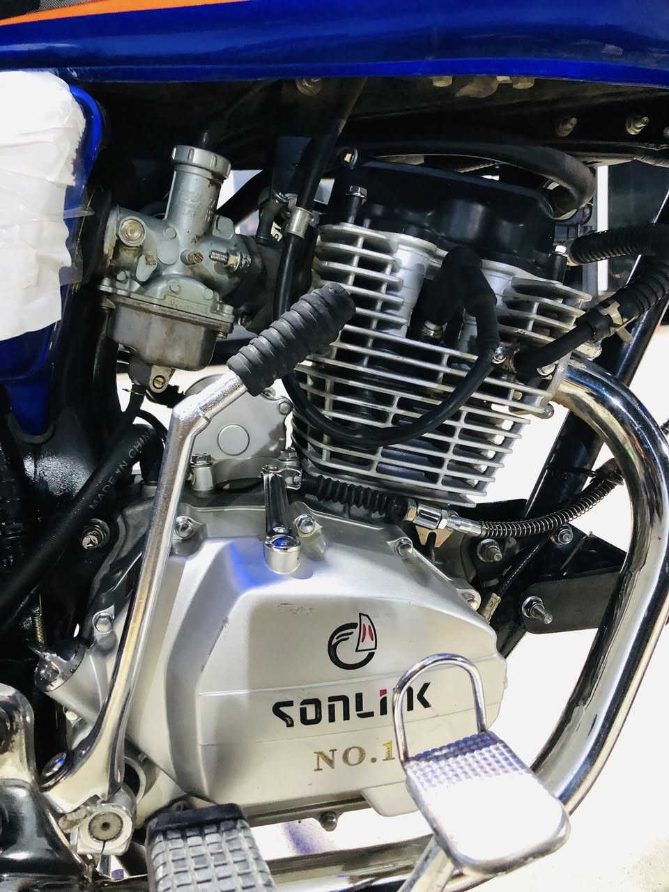 سلام عليكم
ماطور SOLINK
2023
وجبه اول 
ماشاء الله نار نار 
محرك نضيف لا صوت لا شي 
منفيس اصلي بشرط
ماطور احلي من صوره 
سعر 450وبي مجال 
بخدمتكم 
رقم ***********
واتساب***********
