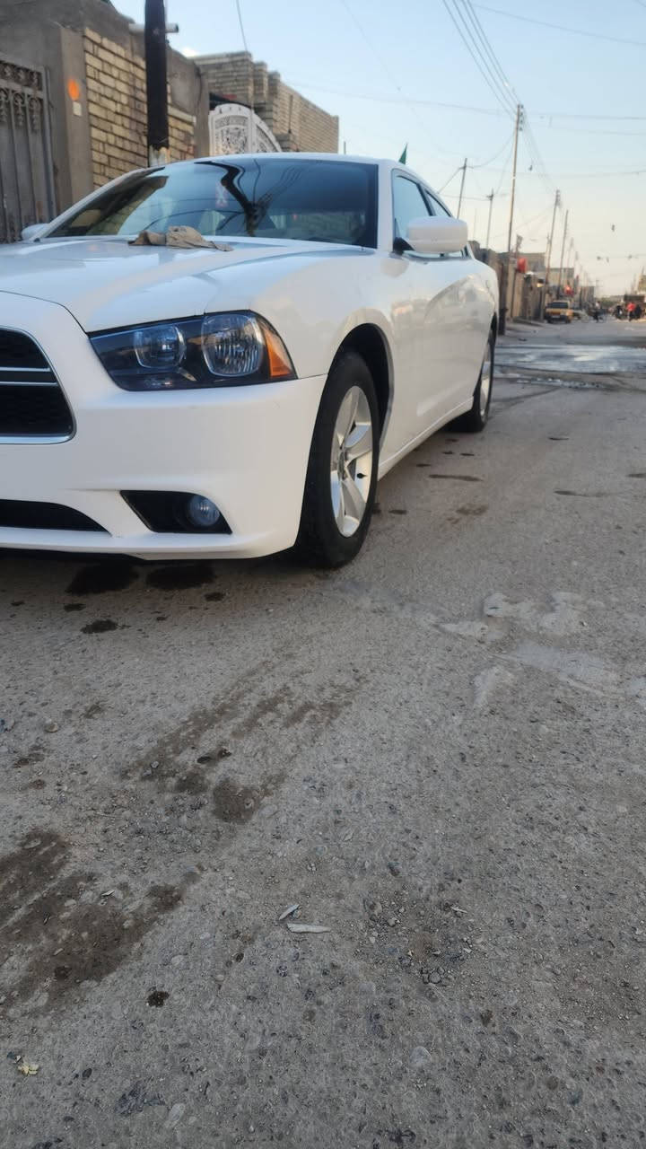 السلام عليكم للبيع جارجر موديل 2013  رقم بغداد خصوصي صدامي حادث جاملغ امامي بدون دواخل بدون ارباك  وبارد جاملغ خلفي مواصفات عاديه كير عصا شاشه صغيره داخل بيجي كير محرك اكسل تخم تاير حداديه كله جديد السعر140 $وبيه مجال قليل مكان سياره بغداد للأستفسار الأتصال ع رقم ***********
