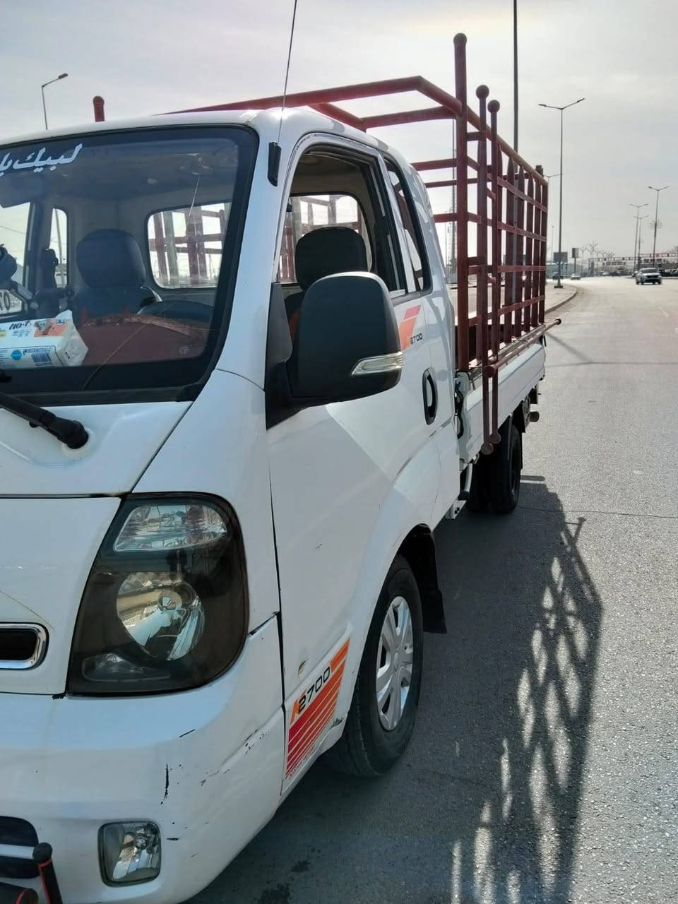 سلام عليكم سياره كيه حمل 2700 موديل 18 رقم بغداد دولي بسمي بكاني كربلاء ما بيه لا ضربه ولا صبغ تخم تاير جديد دوشمه جديده باتري جديد كانتي مال كاز ابو 100 لتر بيه حصه كل بكان تبريد نقص بس غاز فقط محجر جديد بوري سعر 120 بيه مجال حك جيه شراي تصل تدلل ***********
