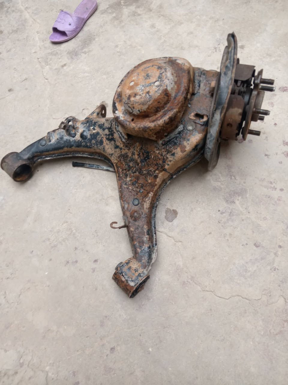 متاح  طبله مال بطه وارنب جهت السايق للبيع السعر     ١٠٠ وبيه مجال حق الجيه العنوان البصرة القرنه رقم ***********
