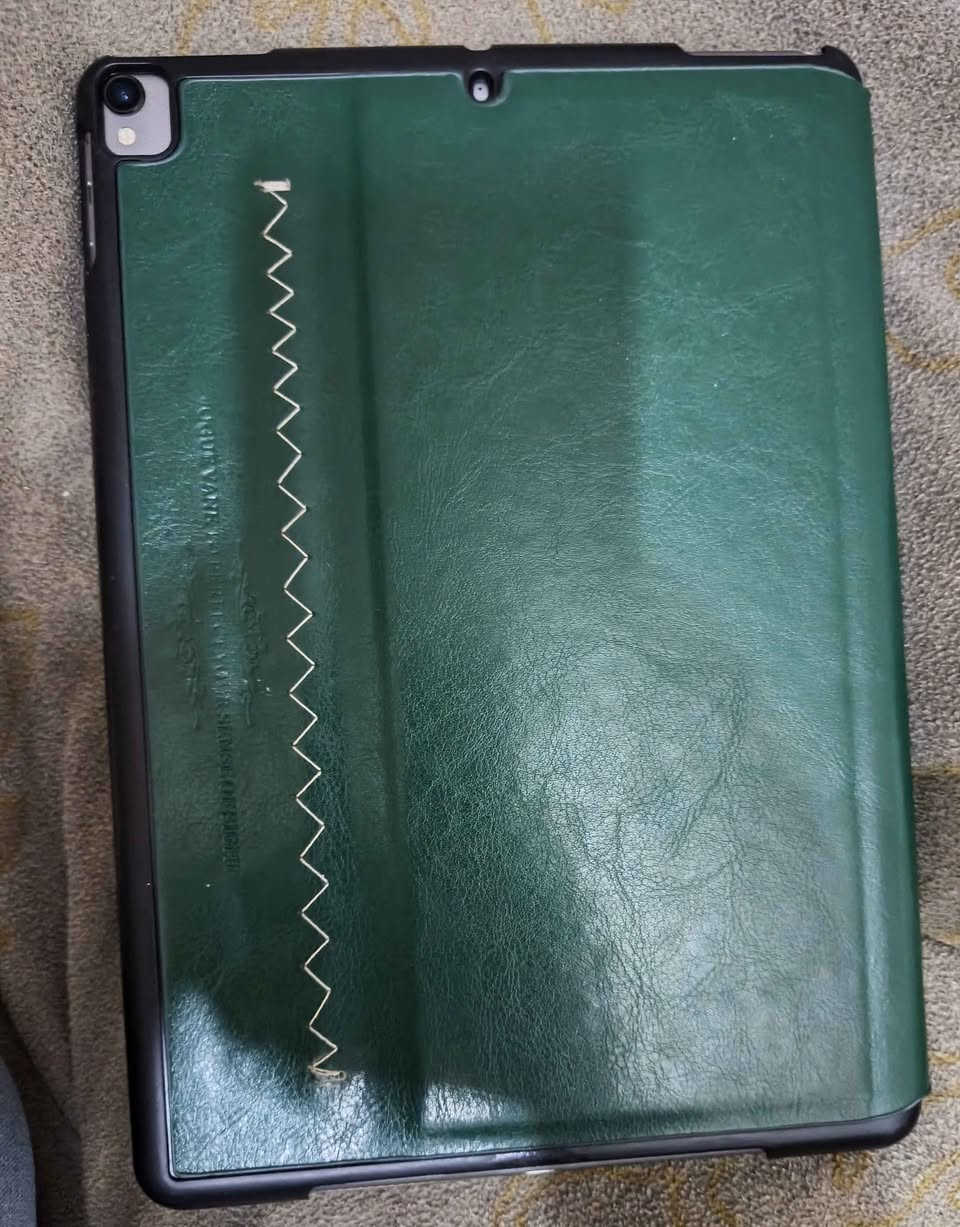 ايباد برو  2017 10.5 حجم شاشة ذاكره 64 وبطارية كلش ممتازة والايباد يدعم 120 هيرتز بس ببجي تدعم 60 وياه شاحنة وحافظة دفترية وكيبورد فقط ب٣٢٠ توصيل متوفر كربلاء, العراق


**إذا كنت صاحب هذا الإعلان وتريد حذفه لأي سبب، رجاءا أرسل رسالة إلى الدعم الفني**