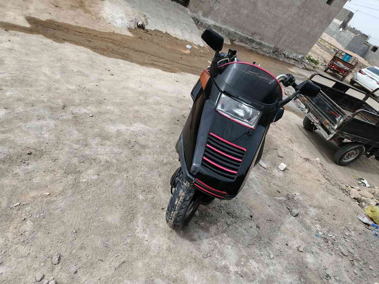 من رخصة مدير الكروب
فيوجن للبيع موديل 2006
مكينه مفتوحه مجفته
مكفولة لا تنقيص ولا تبخير 
كفرات كامله ما ناقصها شي 
شلعه معدل فول كهربائيات كامله 
سيستم سماعات 
سعر 600 وفيها مجال
مكان نجف رقم هاتف
***********
