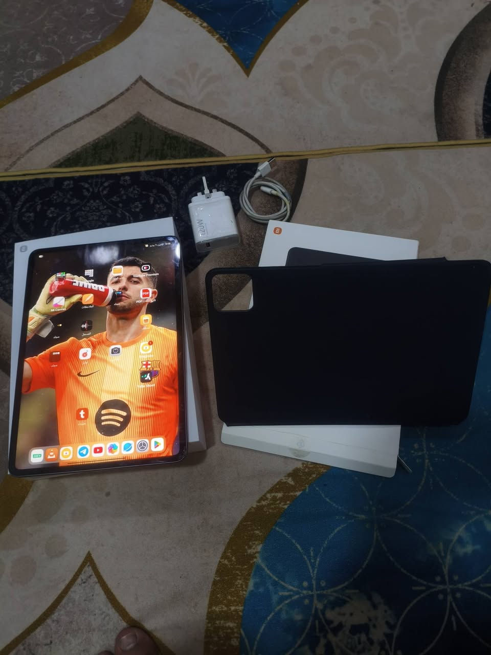 🔥 للبيع او مراوس بلابتوب Xiaomi Pad 6S Pro 12.4 🔥

تابلت قوي جداً ومناسب للدراسة، الشغل، الألعاب، المونتاج ومشاهدة الأفلام.

✅ شاشة 12.4 إنج 3K بدقة عالية جداً 
✅ معدل تحديث 144Hz سلس وسريع
✅ معالج Snapdragon 8 Gen 2 الرائد
✅ بطارية 10000mAh تدوم لفترة طويلة
✅ شحن سريع 120W
✅ كاميرا خلفية 50MP
✅ كاميرا أمامية 32MP للمكالمات والدراسة أونلاين
✅ ذاكرة (512GB)
✅ رام ( 12GB قابل للزيادة لل24GB)

✨ وحش بالالعاب 

الحالة: (نضافة %98)
الملحقات: (كرتون / شاحن 120W / حافضة مغناطيسيةب٣٥الف هدية مع الجهاز) 

💰 السعر: (650بي مجال ) او مراوس بلابتوب 
📍 الموقع: (نجف)


**إذا كنت صاحب هذا الإعلان وتريد حذفه لأي سبب، رجاءا أرسل رسالة إلى الدعم الفني**