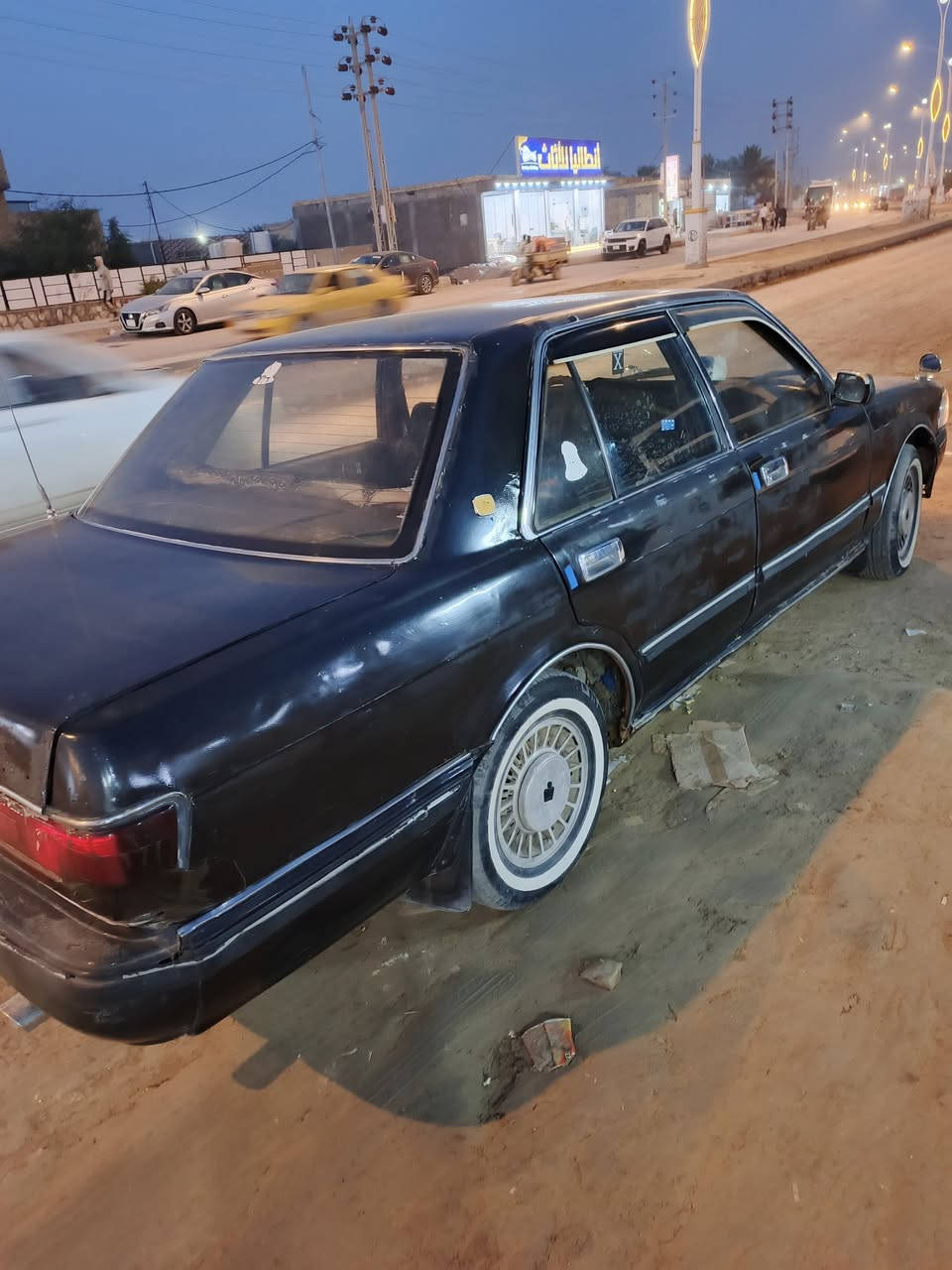 السلام عليكم
سيدان أيسر بلاد للبيع
مكفول من العيب الشرعي
محرك وكير شرط كهربائيات كلها شغالة رقم ذي قار 
السعر  36  بيها شويه مجال العنوان الناصرية 
للاستفسار اتصال على رقم  ***********
