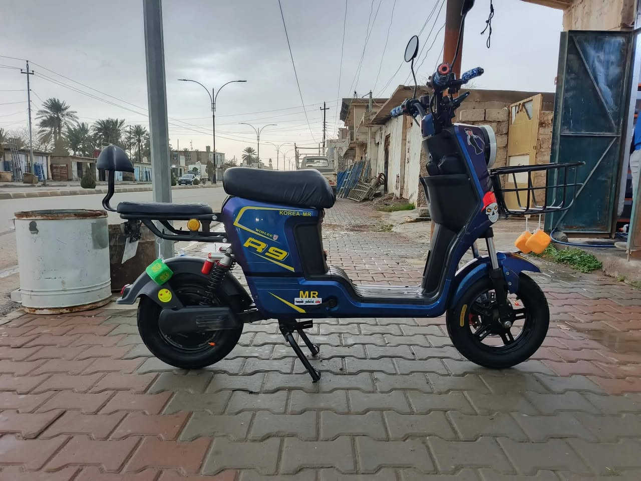 السلام عليكم
بايسكل شحن للبيع 
 R9
موديل 2025
السرعة 109
4 تبديلات نشاط فول 
بطاريات 5 دبل كبار شركة ولي الاحمر 32 انبير شرط ع فحص جدد
جدد خدمي وشي راقي شرط 
اللون مميز
اشاير يمين يسار
رباعي فول شغال 
لايت عالي ناصي
تشغيل اصويج و بصمه
السعر 370 وبي مجال 
مكاني الشرقاط قرب كراج الشرقاط بضبط
رقم الهاتف***********
واحد على واحد
