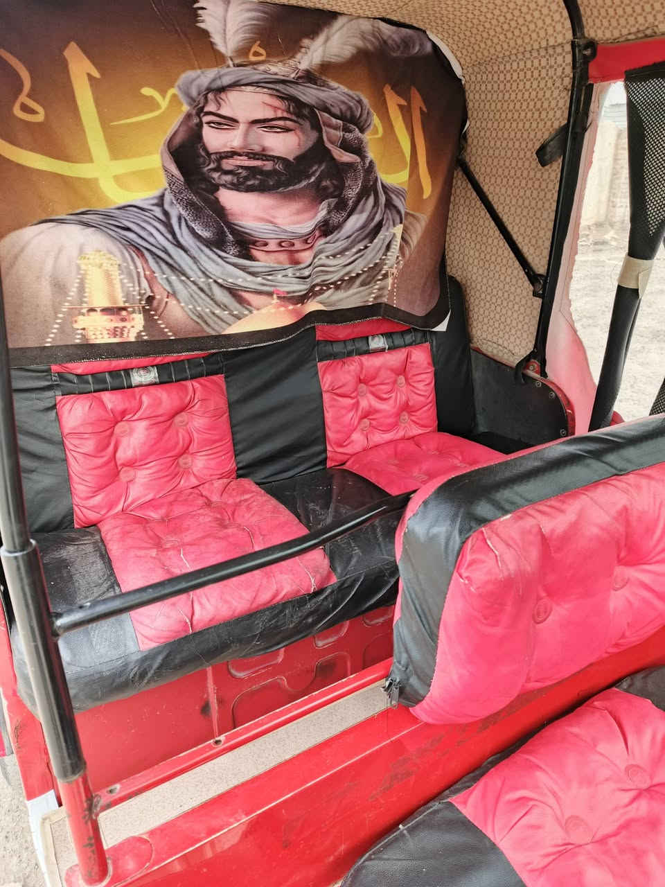 تكتك موديل 2018 دخوليه 19 كفاله بس دوس معمره مكينه 21 وتحويل مباشر السعر 4.900
‏‪***********‬‏
