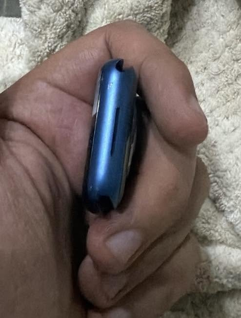 السلام عليكم
ابل واتش جيل سابع حجم 41 لون ازرك نظيفة كلش 
بطارية 100 
السعر 175


**إذا كنت صاحب هذا الإعلان وتريد حذفه لأي سبب، رجاءا أرسل رسالة إلى الدعم الفني**