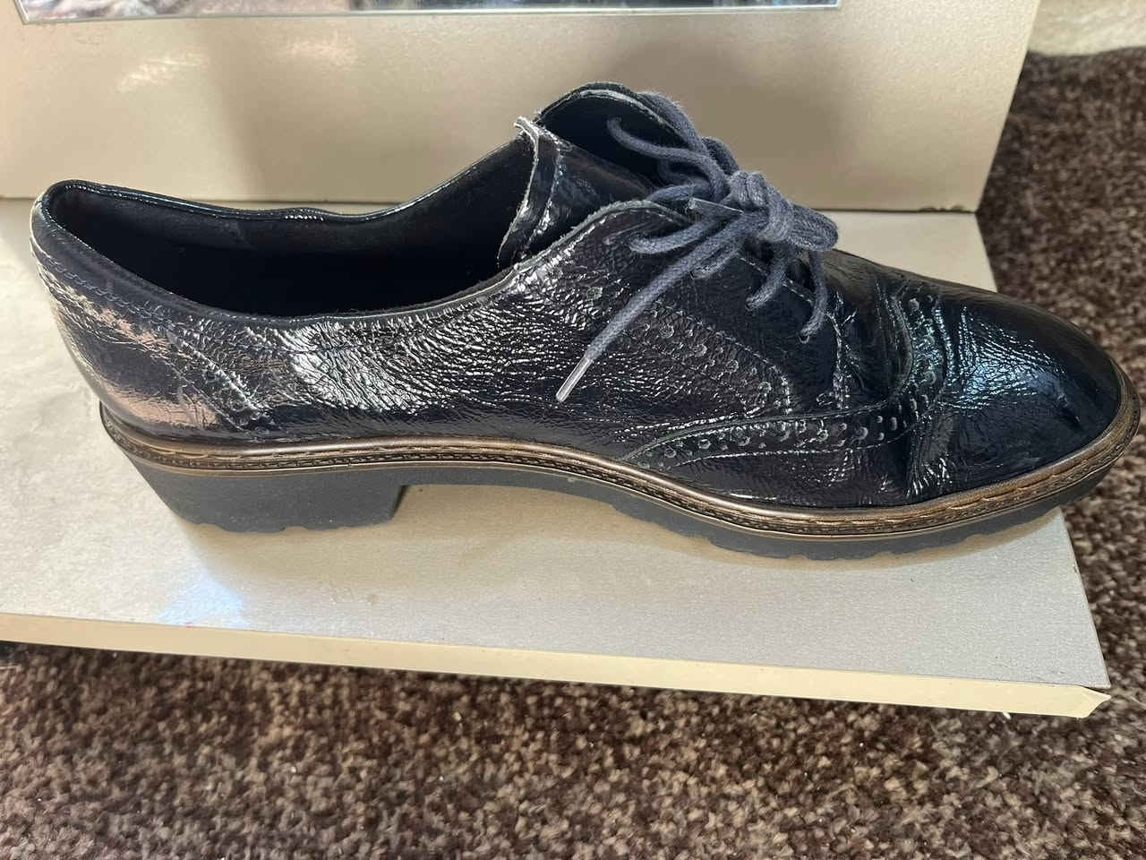 حذاء اللماني جديد ماملبوس
قياس ٤٣
السعر ١٥ الف مع توصيل


**إذا كنت صاحب هذا الإعلان وتريد حذفه لأي سبب، رجاءا أرسل رسالة إلى الدعم الفني**