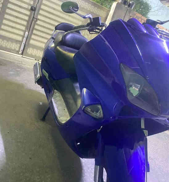 فورزا 0.6 الدراجة استخدام شخصي نضيفة جدأ محرك نضيف وناعم كهرباء شغالة كاملة اشاير هورن عالي ناصي ستان حساس وحساس سرقة بلادي الدراجة مكفولة من كل شي صبغ او كص او دخانة او نضوح وين متريد روح افحص بيهة فقط كسر من الخلف ومصلح وكسر بسيط وشخوط موضحة بلصور عداها الدراجة كاملة 

سعرهة واحد و 300 (مليون و 300 الف دينار )
وبي مجال بسيط حك الجية 

عنوان بغداد مدينة الصدر شارع الاورفلي 

رقمي ***********
