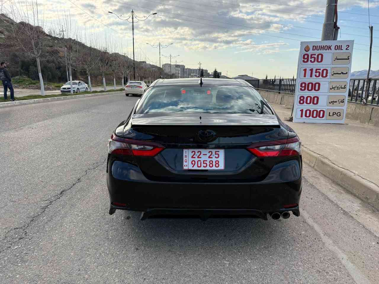 كامري 2024 مواصفات  SE  تترقم شمالي للبيع السعر 180 ورقة او مجال السياره بيها جاملغ او بونيد صبغ + شبر جاملغ الخلفي شرط الترقم للشراء واتس اب *********** دهوك, العراق
