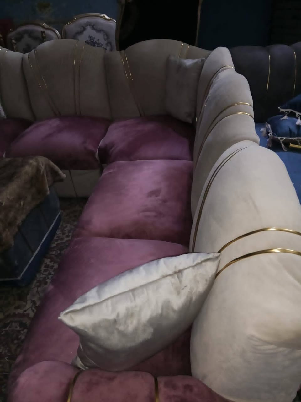 ركنه 220*220
خشب زان ثقيله شغل عبوات وسفنج تستحمل سنين
ربنا يبارك لصاحب النصيب


**إذا كنت صاحب هذا الإعلان وتريد حذفه لأي سبب، رجاءا أرسل رسالة إلى الدعم الفني**