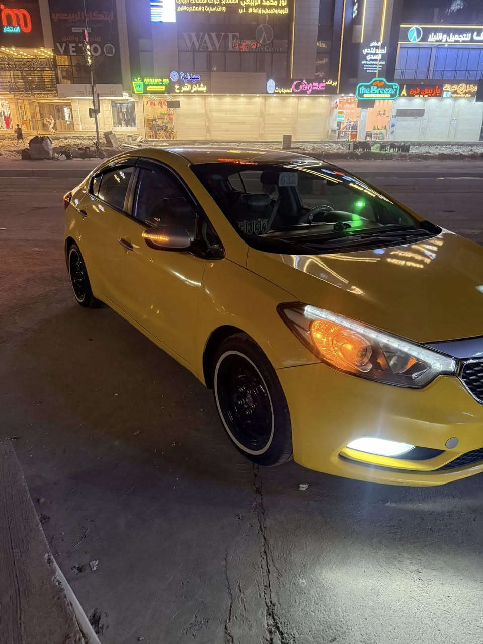 السلام عليكم كيا فورتي ٢٠١٦ حادث جاملغ وبنيد 

نفسهن معمرات السيارة بدون ايرباك بدون تبديل 

بدون دواخل ليبل واحد بيها منضومة غاز السياره جاهزه 

كير ومحرك كفالة وبيها بارد حافة قبق الجنطة

مصفر السيارة غرامات وهيئة

صور الحادث داخل المنشور والسونار داخل المنشور

السعر / ١١٨ وبيها مجال 

المكان/ بغداد البلديات نهاية شارع المصرف

التواصل / ***********
