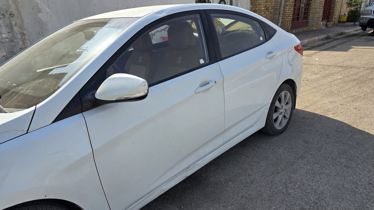 اكسنت محرك ١٤٠٠ كفاله عامه سياره بيها حالوب خفيف بلقماره موديل ٢٠١٥ بغداد السعر ٩٣. اتصل ***********
